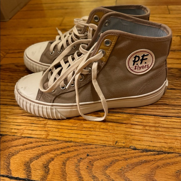 P.F. Flyers hi top size 6.5 - Picture 3 of 3